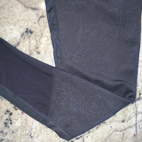 Black Adidas training leggings - Picture 3 of 5